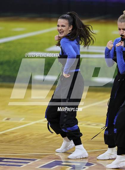 Thumbnail 1 in Rampart CHSAA Spirit Hop Hop photogallery.