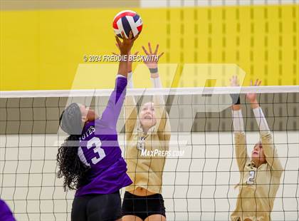 Thumbnail 3 in Anna vs. Whitewright (Hwy 75 Volleyfest) photogallery.
