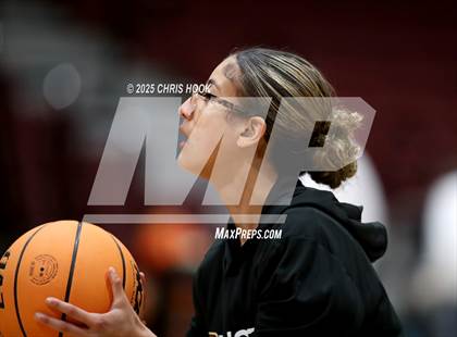 Thumbnail 2 in Pinnacle vs Salpointe Catholic (Salpointe Cactus Clash) photogallery.