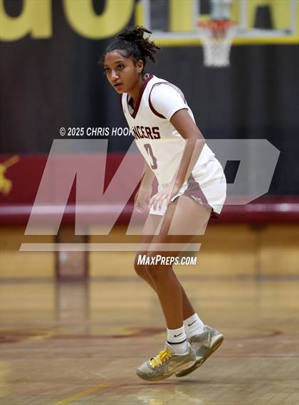 Thumbnail 3 in Pinnacle vs Salpointe Catholic (Salpointe Cactus Clash) photogallery.