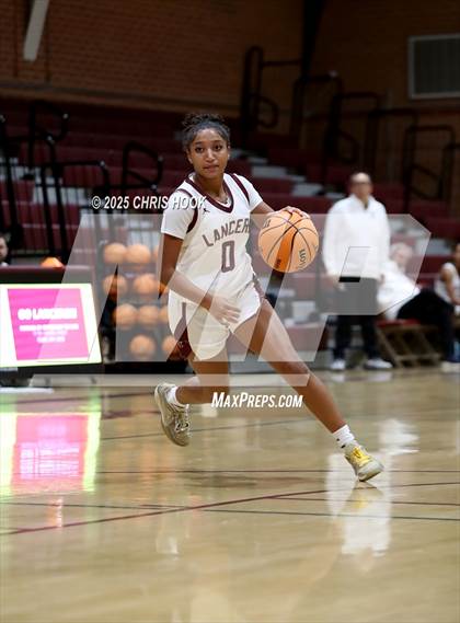 Thumbnail 2 in Pinnacle vs Salpointe Catholic (Salpointe Cactus Clash) photogallery.