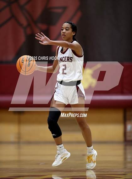 Thumbnail 1 in Pinnacle vs Salpointe Catholic (Salpointe Cactus Clash) photogallery.