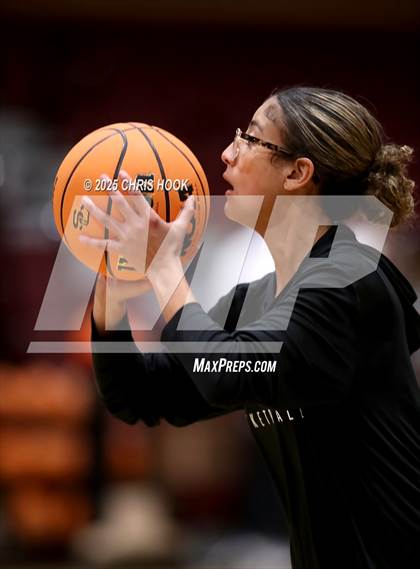 Thumbnail 2 in Pinnacle vs Salpointe Catholic (Salpointe Cactus Clash) photogallery.