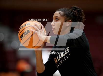 Thumbnail 3 in Pinnacle vs Salpointe Catholic (Salpointe Cactus Clash) photogallery.