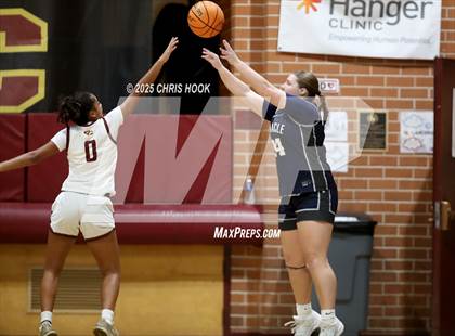 Thumbnail 2 in Pinnacle vs Salpointe Catholic (Salpointe Cactus Clash) photogallery.