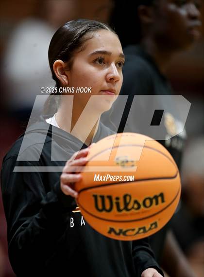 Thumbnail 1 in Pinnacle vs Salpointe Catholic (Salpointe Cactus Clash) photogallery.