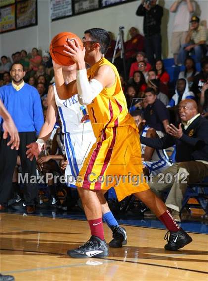 Thumbnail 3 in Cantwell-Sacred Heart vs. St. Bernard photogallery.