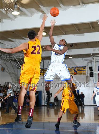 Thumbnail 1 in Cantwell-Sacred Heart vs. St. Bernard photogallery.