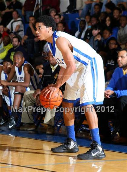 Thumbnail 2 in Cantwell-Sacred Heart vs. St. Bernard photogallery.