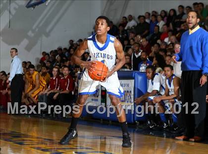 Thumbnail 2 in Cantwell-Sacred Heart vs. St. Bernard photogallery.