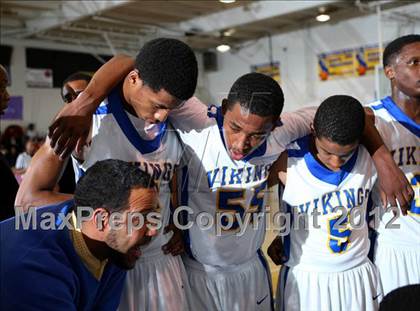 Thumbnail 3 in Cantwell-Sacred Heart vs. St. Bernard photogallery.