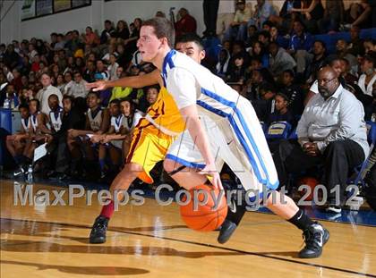 Thumbnail 2 in Cantwell-Sacred Heart vs. St. Bernard photogallery.