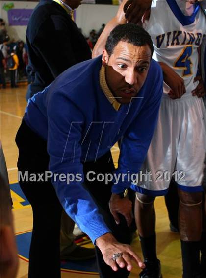 Thumbnail 2 in Cantwell-Sacred Heart vs. St. Bernard photogallery.