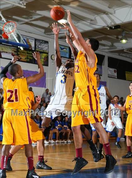 Thumbnail 1 in Cantwell-Sacred Heart vs. St. Bernard photogallery.