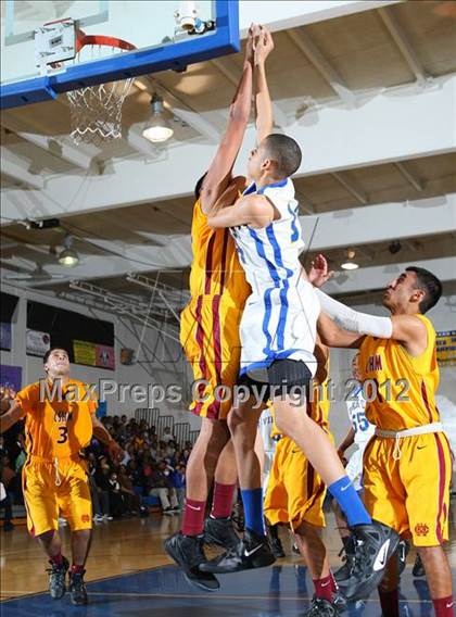 Thumbnail 3 in Cantwell-Sacred Heart vs. St. Bernard photogallery.
