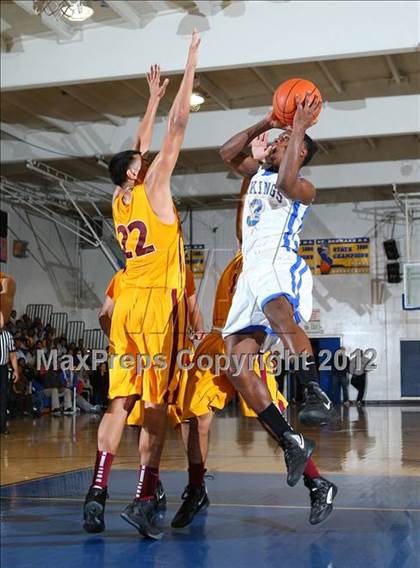 Thumbnail 1 in Cantwell-Sacred Heart vs. St. Bernard photogallery.
