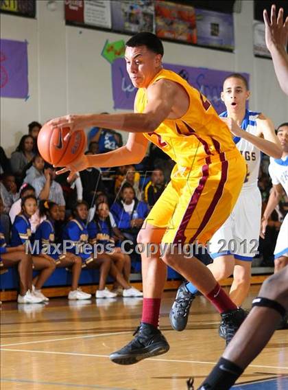 Thumbnail 1 in Cantwell-Sacred Heart vs. St. Bernard photogallery.