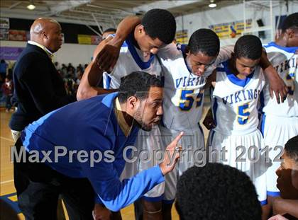 Thumbnail 1 in Cantwell-Sacred Heart vs. St. Bernard photogallery.