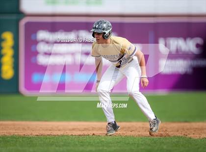 Thumbnail 2 in Bishop Guilfoyle vs. Central photogallery.