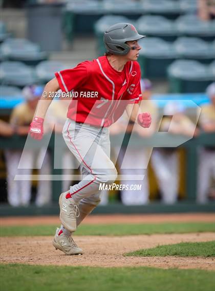 Thumbnail 2 in Bishop Guilfoyle vs. Central photogallery.