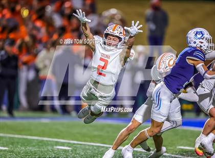 Thumbnail 3 in West Plains vs. Celina (UIL Football 4A D1 Semifinal) photogallery.