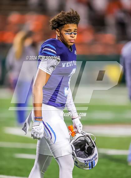 Thumbnail 2 in West Plains vs. Celina (UIL Football 4A D1 Semifinal) photogallery.