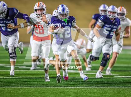 Thumbnail 2 in West Plains vs. Celina (UIL Football 4A D1 Semifinal) photogallery.
