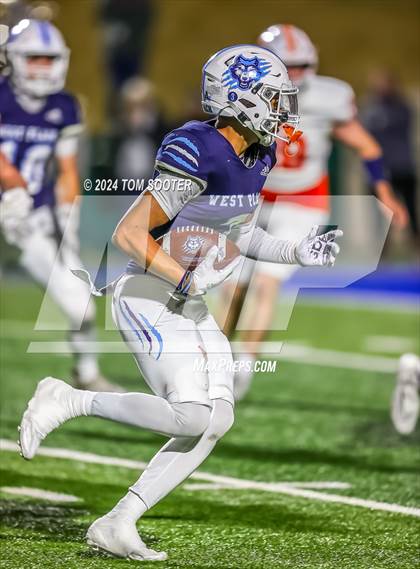 Thumbnail 2 in West Plains vs. Celina (UIL Football 4A D1 Semifinal) photogallery.