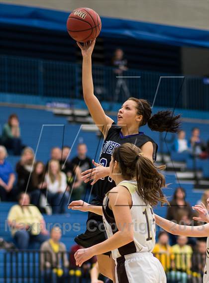 Thumbnail 1 in Riverton vs. Davis (UHSAA 5A Quarterfinal) photogallery.