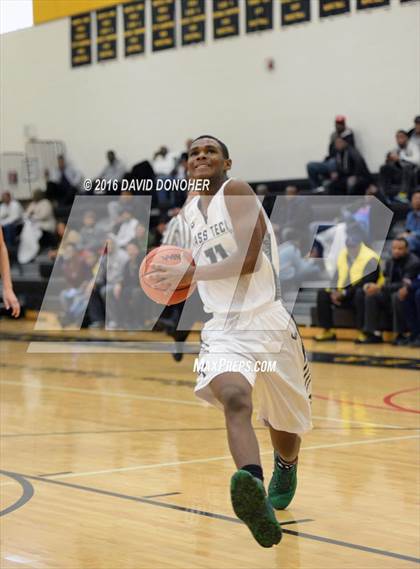 Thumbnail 3 in  Cass Tech vs. Harrison photogallery.