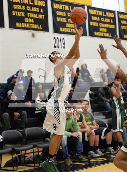 Thumbnail 2 in  Cass Tech vs. Harrison photogallery.