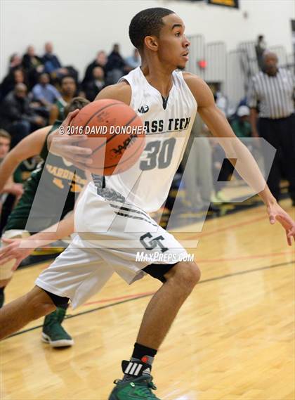 Thumbnail 3 in  Cass Tech vs. Harrison photogallery.