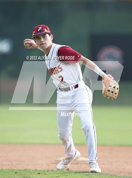 Thumbnail 1 in Alemany vs. Corona photogallery.
