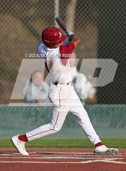 Thumbnail 1 in Alemany vs. Corona photogallery.