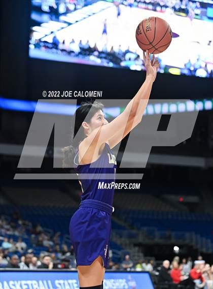 Thumbnail 1 in Gruver vs San Saba (UIL 2A State Semifinal) photogallery.