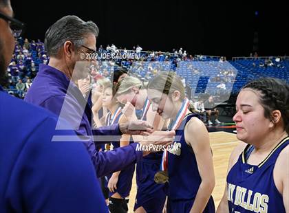 Thumbnail 1 in Gruver vs San Saba (UIL 2A State Semifinal) photogallery.