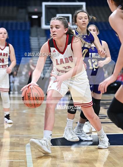 Thumbnail 2 in Gruver vs San Saba (UIL 2A State Semifinal) photogallery.
