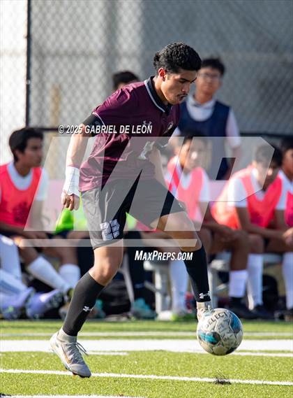 Thumbnail 2 in Davenport vs. Hidalgo (UIL Soccer Region IV 4A Division 1 Semifinal) photogallery.