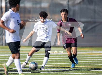 Thumbnail 2 in Davenport vs. Hidalgo (UIL Soccer Region IV 4A Division 1 Semifinal) photogallery.