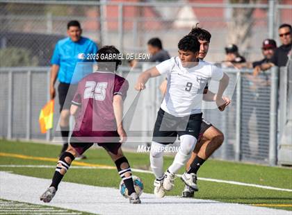 Thumbnail 2 in Davenport vs. Hidalgo (UIL Soccer Region IV 4A Division 1 Semifinal) photogallery.