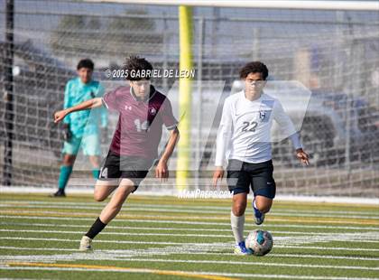 Thumbnail 3 in Davenport vs. Hidalgo (UIL Soccer Region IV 4A Division 1 Semifinal) photogallery.