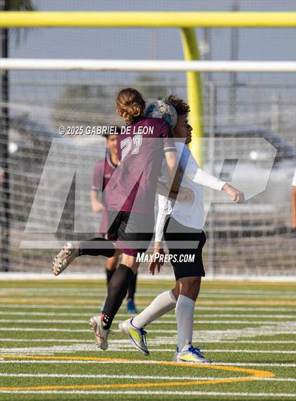 Thumbnail 3 in Davenport vs. Hidalgo (UIL Soccer Region IV 4A Division 1 Semifinal) photogallery.