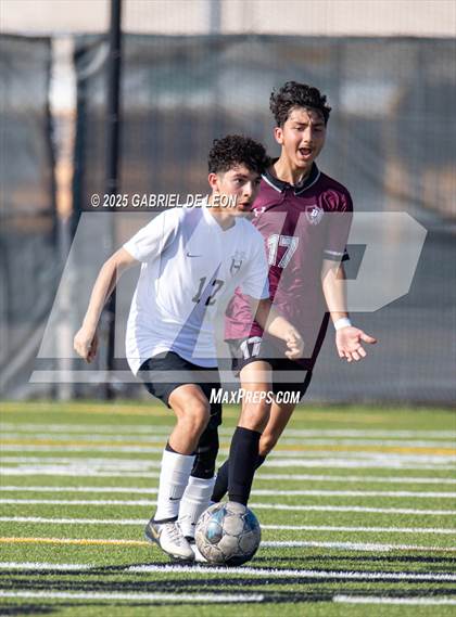 Thumbnail 1 in Davenport vs. Hidalgo (UIL Soccer Region IV 4A Division 1 Semifinal) photogallery.