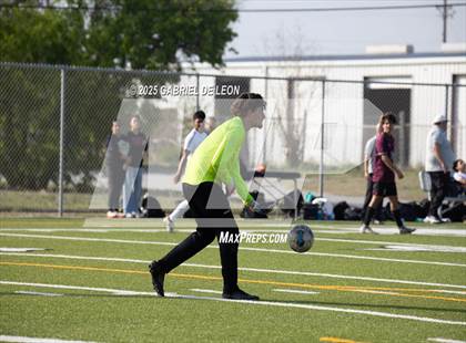 Thumbnail 3 in Davenport vs. Hidalgo (UIL Soccer Region IV 4A Division 1 Semifinal) photogallery.