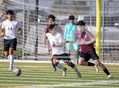 Thumbnail 1 in Davenport vs. Hidalgo (UIL Soccer Region IV 4A Division 1 Semifinal) photogallery.