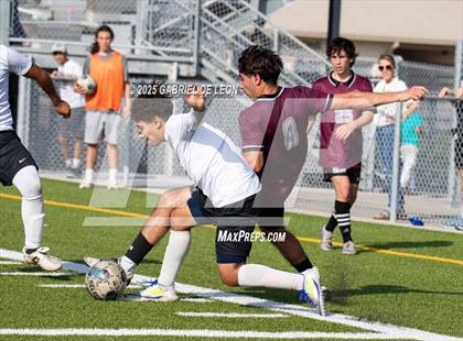 Thumbnail 3 in Davenport vs. Hidalgo (UIL Soccer Region IV 4A Division 1 Semifinal) photogallery.