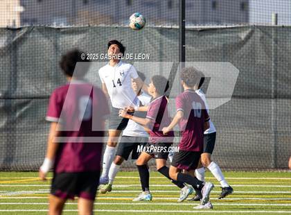 Thumbnail 3 in Davenport vs. Hidalgo (UIL Soccer Region IV 4A Division 1 Semifinal) photogallery.