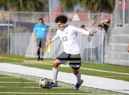 Thumbnail 2 in Davenport vs. Hidalgo (UIL Soccer Region IV 4A Division 1 Semifinal) photogallery.