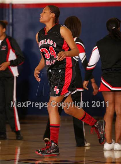 Thumbnail 2 in Bellarmine-Jefferson vs. Antelope Valley (CIF SS Playoffs) photogallery.