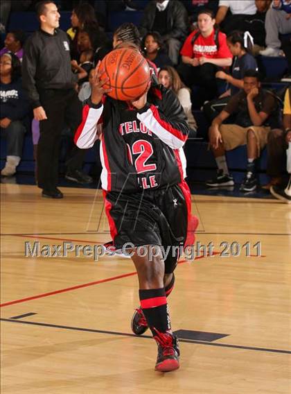Thumbnail 2 in Bellarmine-Jefferson vs. Antelope Valley (CIF SS Playoffs) photogallery.